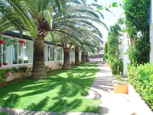 Apartamentos Cristina Villas Cala Millor  Hotel